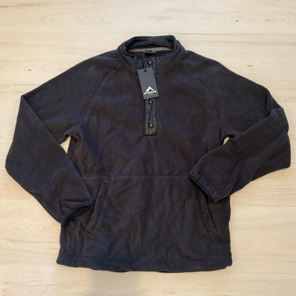 Strafe Black Fleece Pullover NWT